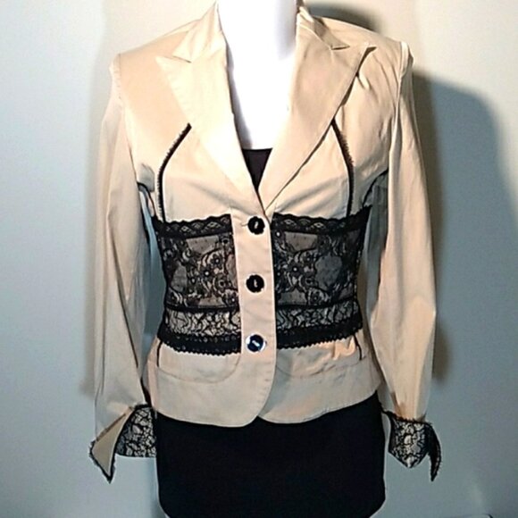 Beautiful Blazer Grazie Made in Italy Beige with Lace on bodice and cuffs - Picture 1 of 6